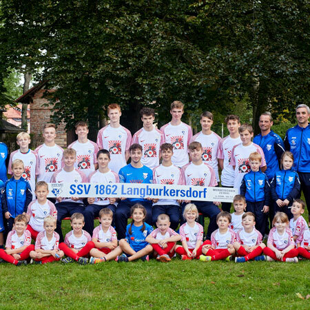 Fußballverein SSV 1862 Langburkersdorf mit gesponserten Fußball Trikots von Gerodur