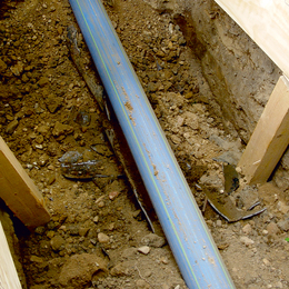 GEROfit® R - Schutzmantelrohr Trinkwasser Sanierung Altleitung mit Berstlining im Altrohr