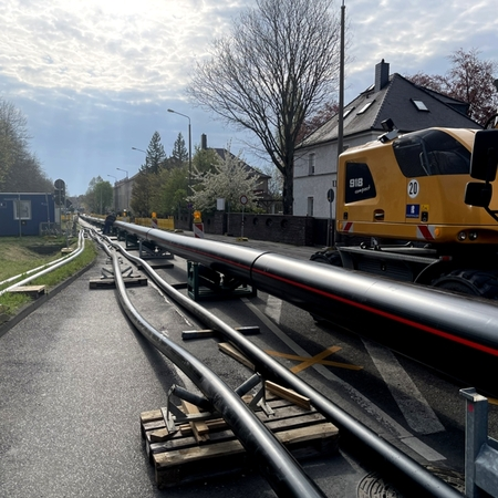 EMDS Kabelschutzrohr Kabeltrasse neue 110 kV Rohrbündeleinzug Spülbohren (HDD) Rollenbock