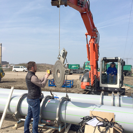 E-Power Kabelschutzrohr LHT® mit Schutzmantel unter der BAB 72 / Borna Heizelementstumpfschweißen