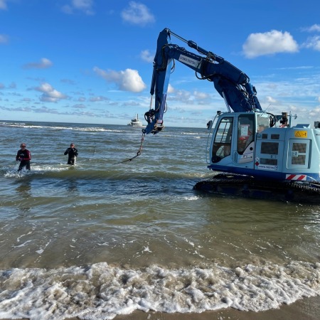 LHT® E-Power - Kabelschutzrohr für BorWin4 und DolWin4 Anlandung Norderney Baggertransport
