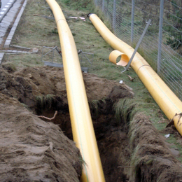 GEROfit® R Schutzmantelrohr Relining Gas Radom (Polen) Rohreinzug